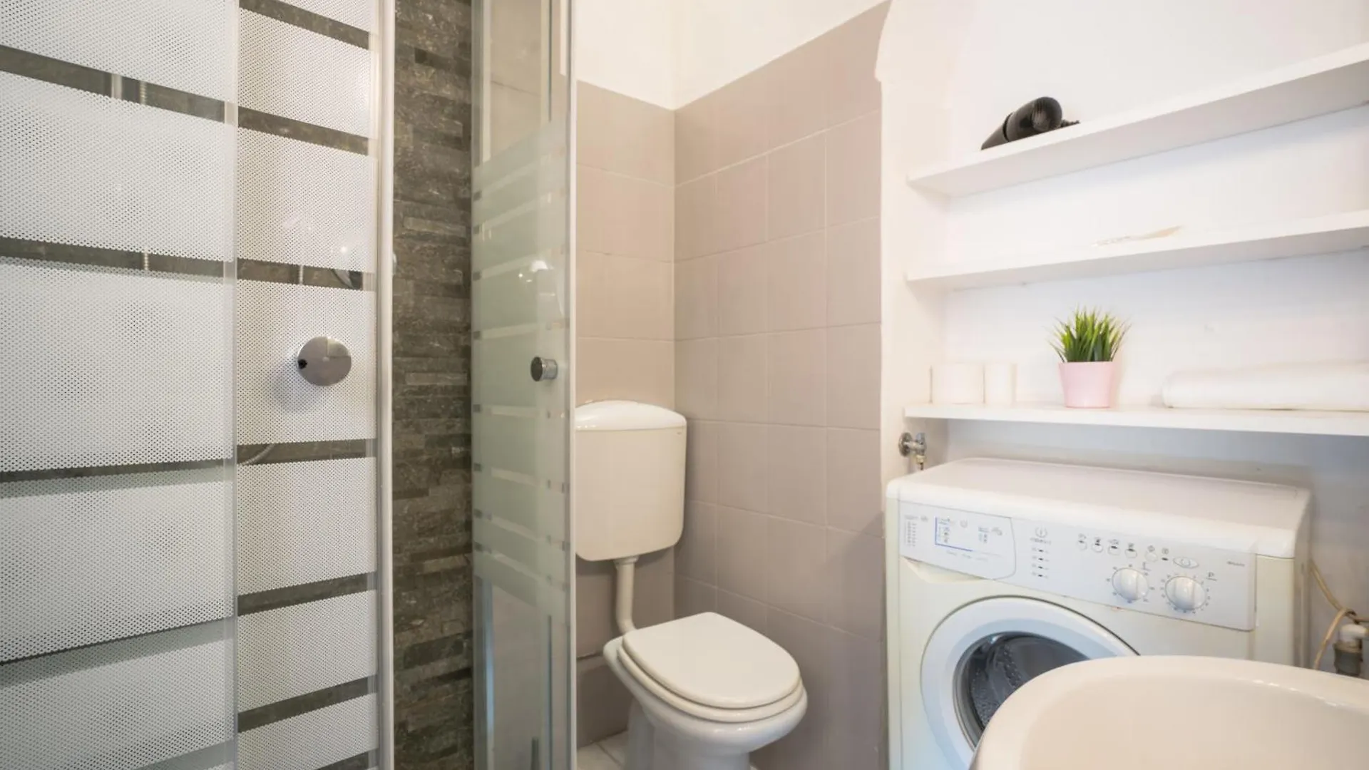 Best Aparthotel Leone Florence Italy