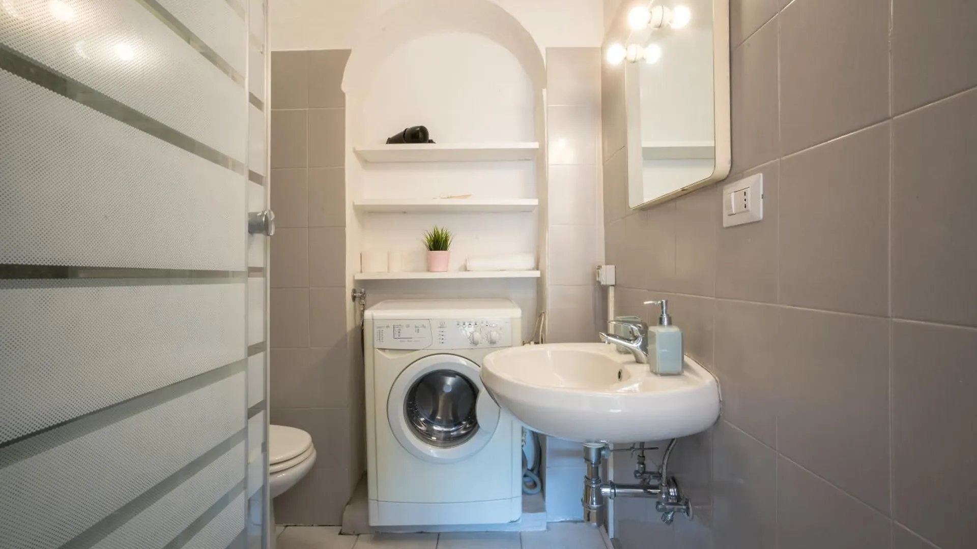 Best Aparthotel Leone Florence 0*,  Italy